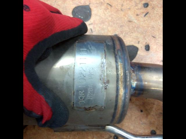 GANADOR
PAISON
SUS
Right double muffler
Series 90
Noah / Voxy]