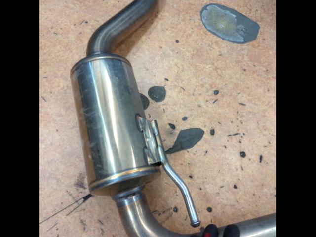 GANADOR
PAISON
SUS
Right double muffler
Series 90
Noah / Voxy]