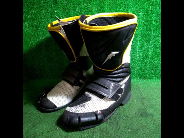 KUSHITANI
GPW boots
K-4539
Racing boots