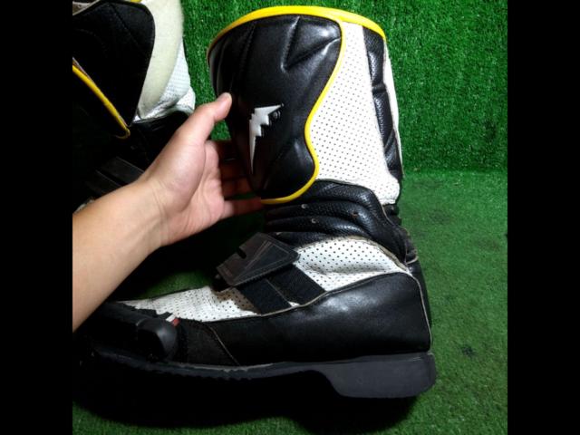 KUSHITANI
GPW boots
K-4539
Racing boots