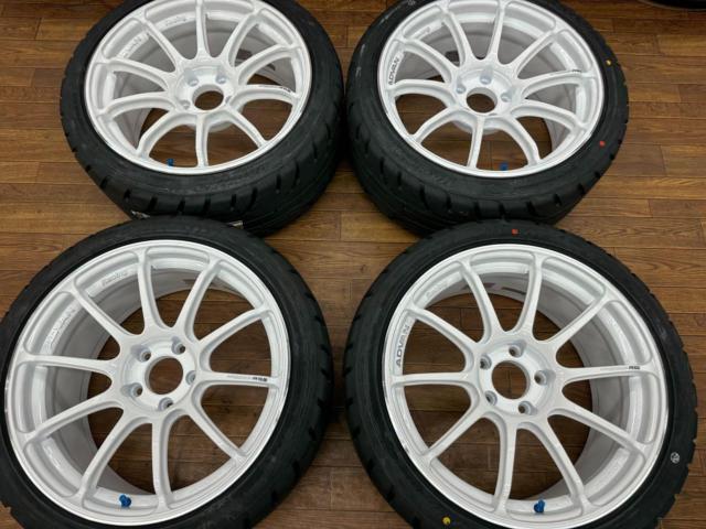 YOKOHAMA
ADVAN
Racing
RS3
WMR
V3800
+
VALINO
GREEVA
08D
255 / 35R18
TW360