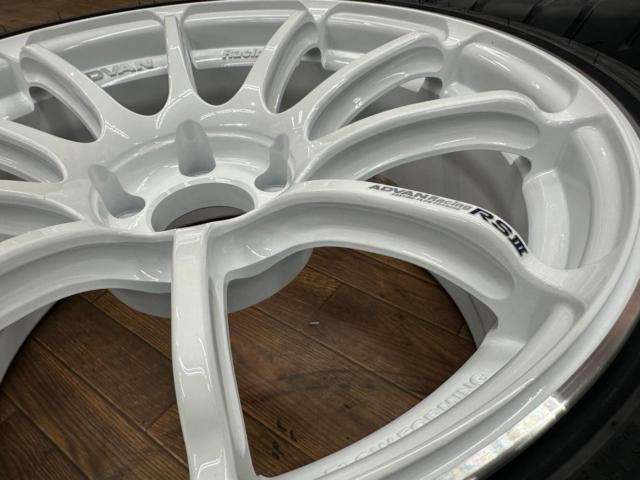 YOKOHAMA
ADVAN
Racing
RS3
WMR
V3800
+
VALINO
GREEVA
08D
255 / 35R18
TW360