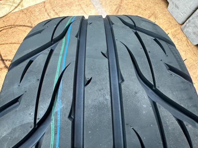 YOKOHAMA
ADVAN
Racing
RS3
WMR
V3800
+
VALINO
GREEVA
08D
255 / 35R18
TW360