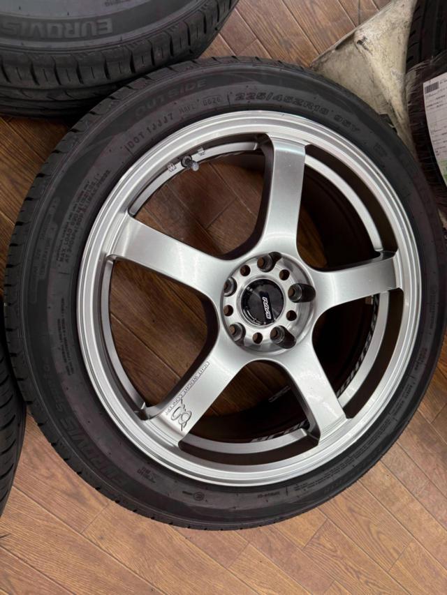 RAYS
GRAM
LIGHTS
T57-RC+ROADSTONE
EUROVIS
Sport04