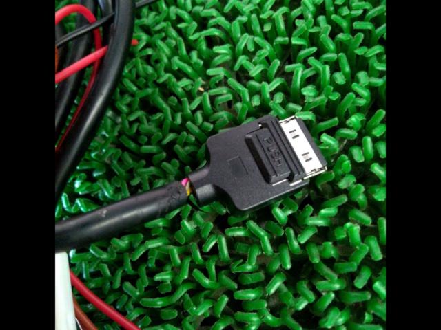 ALPINE
PKG-M700SC
+
Arm for headrest