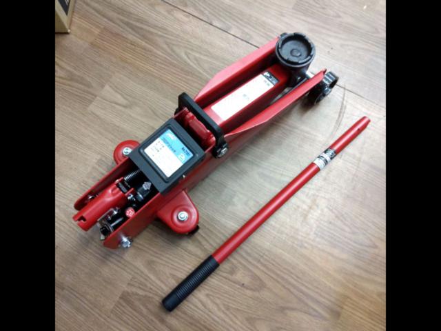 BAL
No.2101
Floor jack
2t