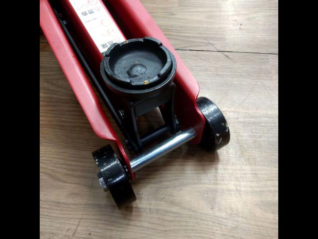 BAL
No.2101
Floor jack
2t