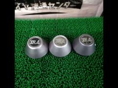 COLIN
LONGCHAMP
XR-4
Center cap
*Set of 3