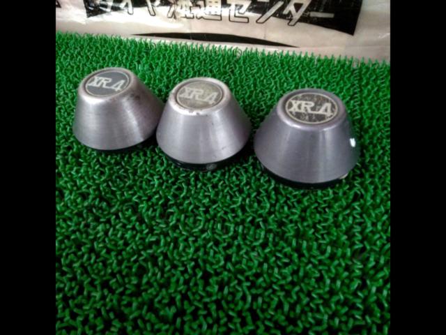 COLIN
LONGCHAMP
XR-4
Center cap
*Set of 3