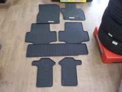 MAZDA genuine option
All weather mat
Used in a CX-80 / 2025 model / 3-row, 6-seater / without captain's seats.