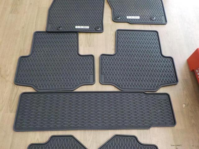 MAZDA genuine option
All weather mat
Used in a CX-80 / 2025 model / 3-row, 6-seater / without captain's seats.