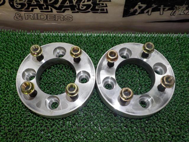 Unknown Manufacturer
Wide tread spacer