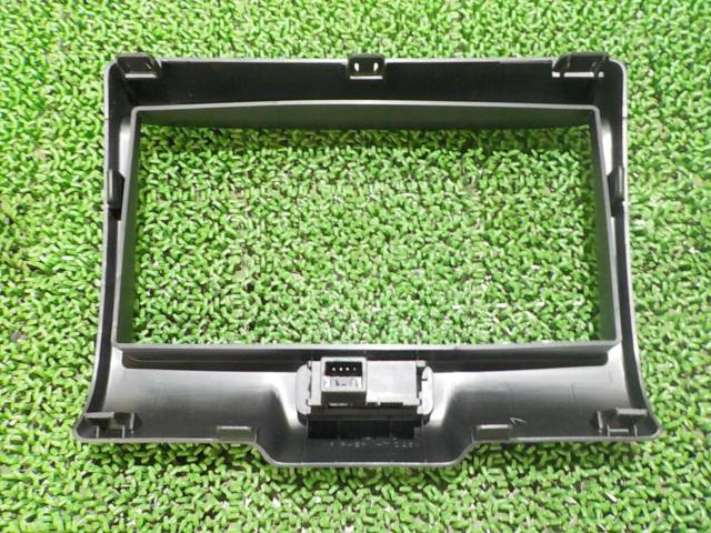 SUZUKI
Genuine audio panel
Every Wagon / DA 17 W