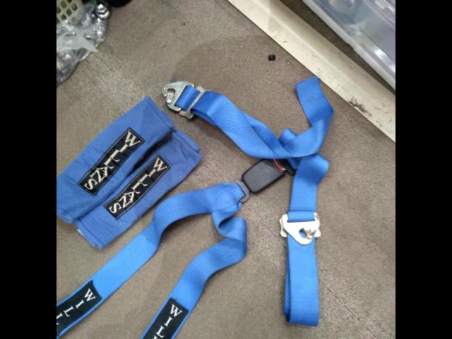 WILLANS
4-point seat belt