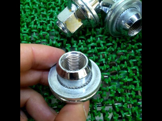 Toyota
Genuine wheel nut
M14xP1.5
Taira-za
20-piece set