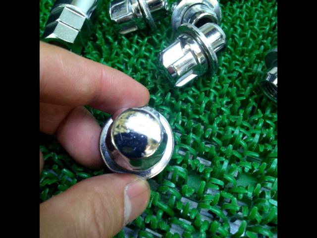 Toyota
Genuine wheel nuts + lock nuts
Taira-za
20-piece set
M12 × P1.5