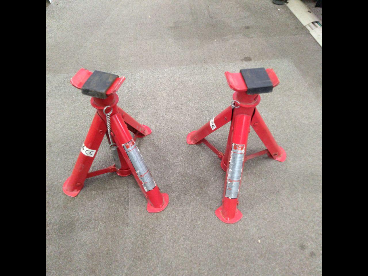 Unknown Manufacturer
2t
Foldable jack stand
Two legs set