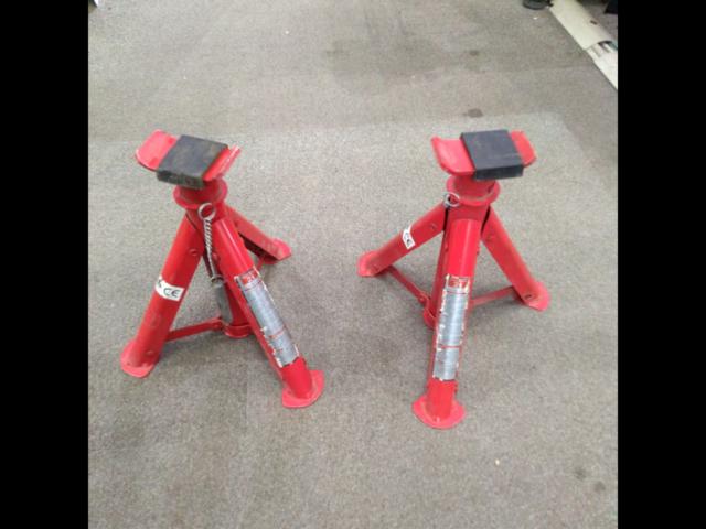 Unknown Manufacturer
2t
Foldable jack stand
Two legs set