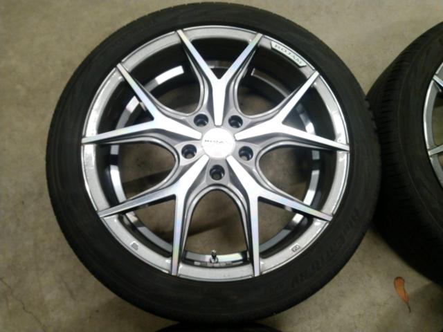 ROJAM
Premium
Wheels
ABBEY+YOKOHAMA
BluEarth-RV
RV03
215 / 45R18
93W
XL