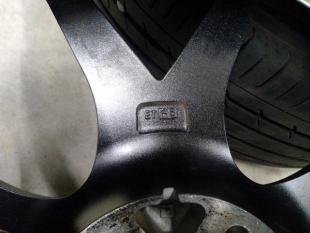 ROJAM
Premium
Wheels
ABBEY+YOKOHAMA
BluEarth-RV
RV03
215 / 45R18
93W
XL