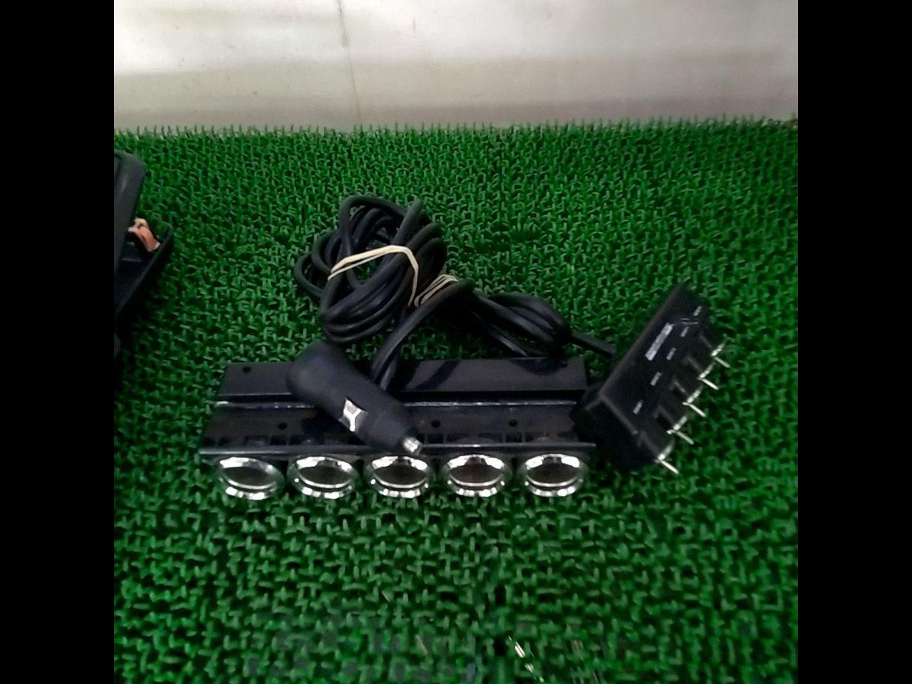 KASHIMURA
5-cigarette socket with switch