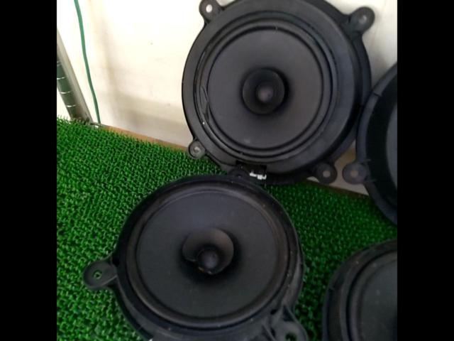 Mazda
Genuine speaker