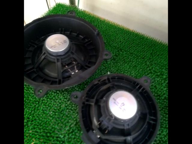 Mazda
Genuine speaker