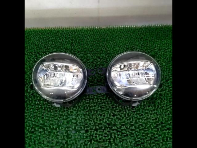 Toyota
30 series
Alphard / Vellfire
Genuine LED fog lamp