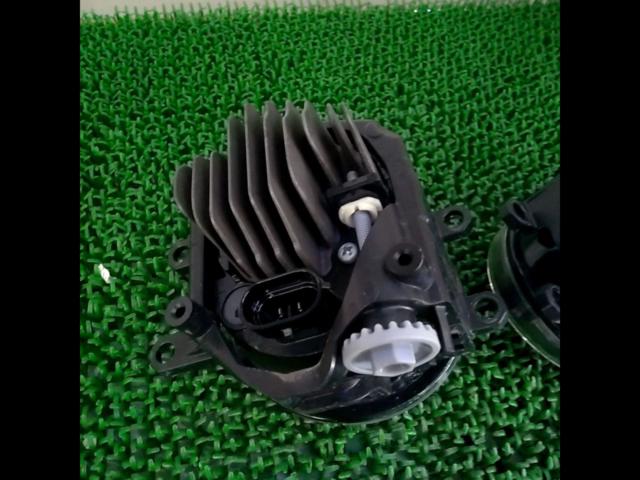 Toyota
30 series
Alphard / Vellfire
Genuine LED fog lamp