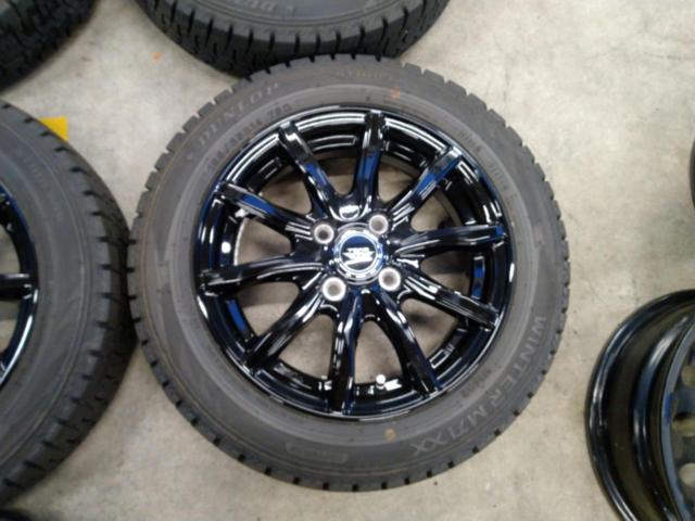 Under stairs
weds
TEAD
SH
+
DUNLOP
WINTERMAXX
WM02