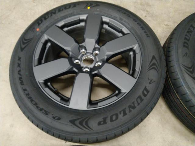Toyota
60 system
RAV4
Adventure
Original wheel
+
DUNLOP
e.SPORT
MAXX