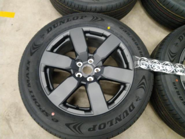 Toyota
60 system
RAV4
Adventure
Original wheel
+
DUNLOP
e.SPORT
MAXX