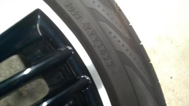 Toyota
30 series
Alphard / Vellfire
Late version
Genuine cutting bright wheel
+
YOKOHAMA
BluEarth-RV
RV03