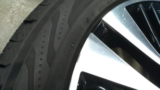 Toyota
30 series
Alphard / Vellfire
Late version
Genuine cutting bright wheel
+
YOKOHAMA
BluEarth-RV
RV03