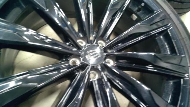 Toyota
Crown Sports
Z grade
Original wheel
+
MICHELIN
e･PRIMACY