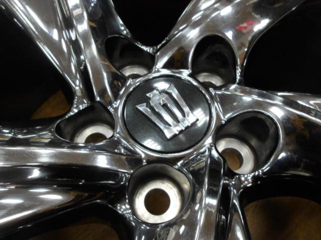 Genuine Toyota parts with new tires
Crown / 220 series
RS
Advance
Original wheel
+
PIRELLI
POWERGY Crown/220 series