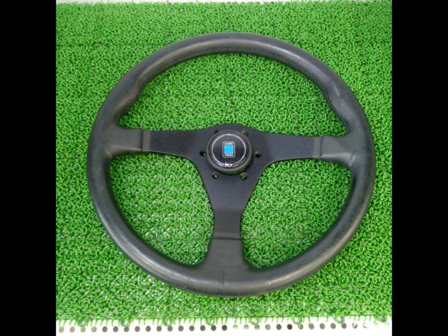 365mm NARDI
GARA3
Leather steering wheel