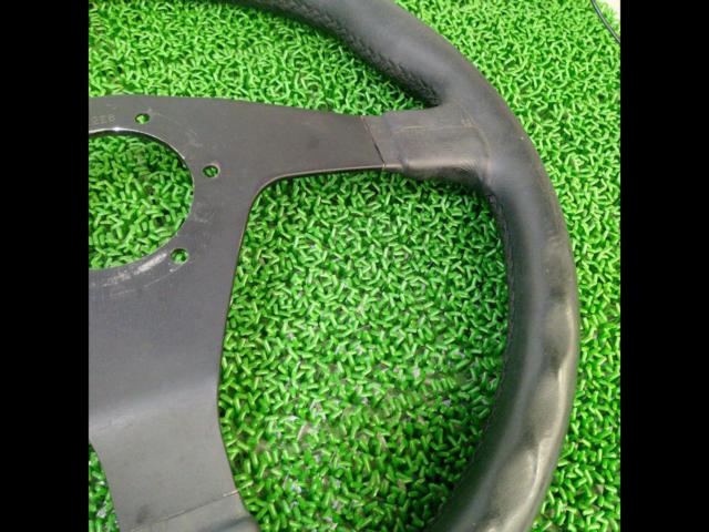 365mm NARDI
GARA3
Leather steering wheel