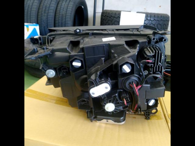 *Stored in the 2nd floor warehouse: Toyota Land Cruiser 250 genuine reflector set, 3-lens LED headlights.