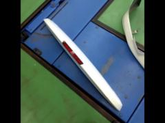 *2F warehouse storage
NISSAN genuine
Rear spoiler
With high-mount
E52 Elgrand (Early Model)