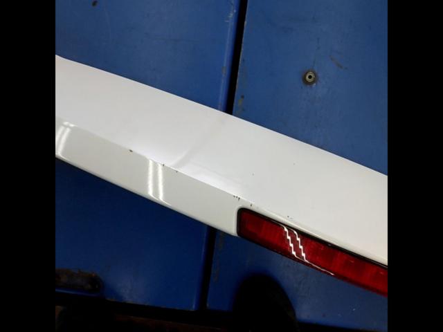 *2F warehouse storage
NISSAN genuine
Rear spoiler
With high-mount
E52 Elgrand (Early Model)