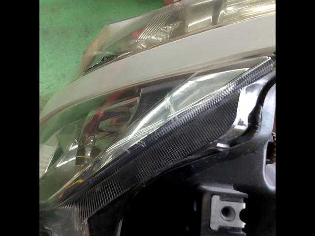 NISSAN genuine
HID headlights
E52 Elgrand (Early Model)