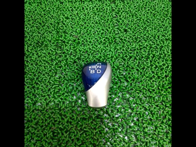 TOYOTA genuine
Shift knob
[Prius / 30 series]