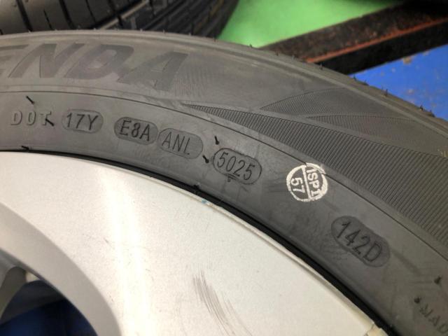 TOYOTA
50 system / Prius
Genuine
Wheel
+
KENDA
KR 203