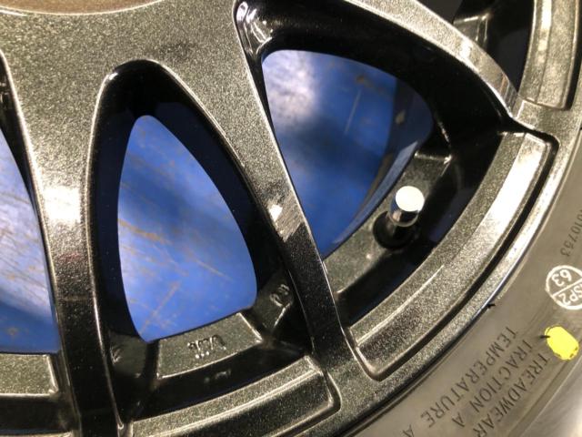 WORK
PROMISING
STYLE
ST
+
KENDA
KR 203