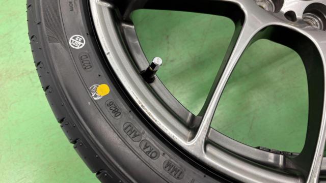 BBS (BB es)
RF507
+
KENDA (Kenda)
KENDA (Kenda)
KR 203
215 / 45R17
91V
XL
 Balance adjusted 