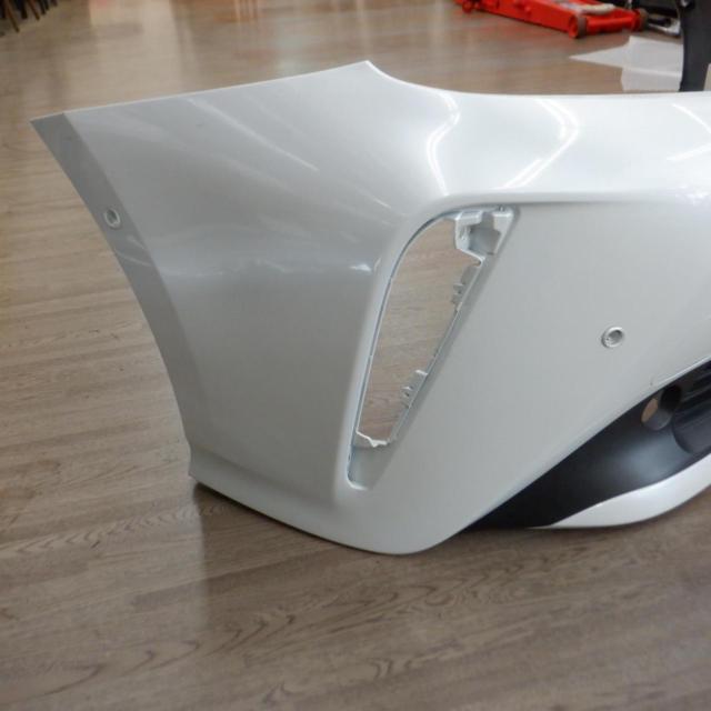 Toyota genuine
Genuine front bumper for the late model 50-series Prius