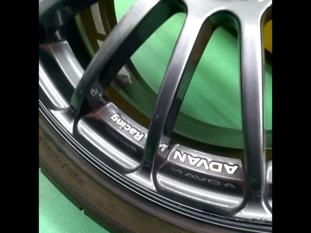 YOKOHAMA
ADVAN
Racing
RT