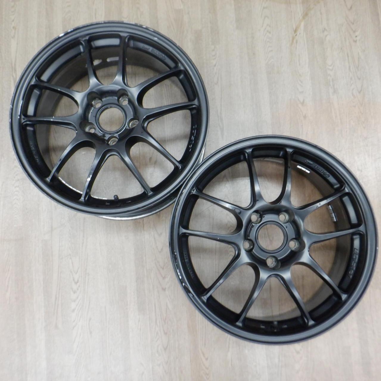 Only two
ENKEI
PerformanceLine
PF01
(5HOLE)