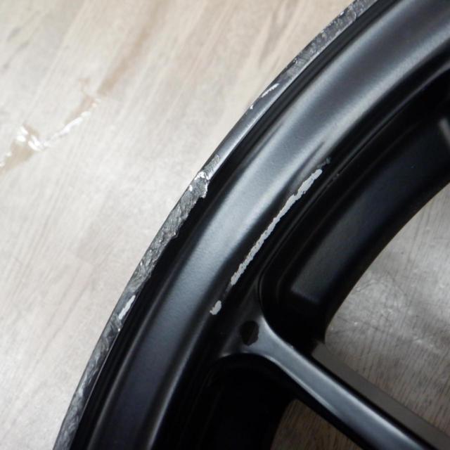 Only two
ENKEI
PerformanceLine
PF01
(5HOLE)